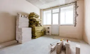 Materiały do ocieplenia ścian od wewnątrz: bloczki z betonu komórkowego i płyty z wełny mineralnej.